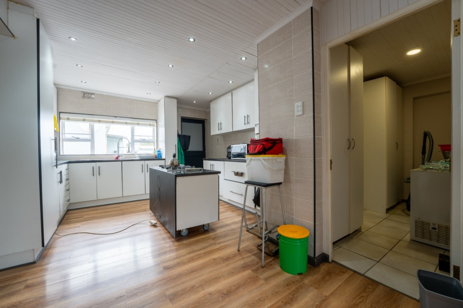 4 Bedroom Property for Sale in Walmer Eastern Cape